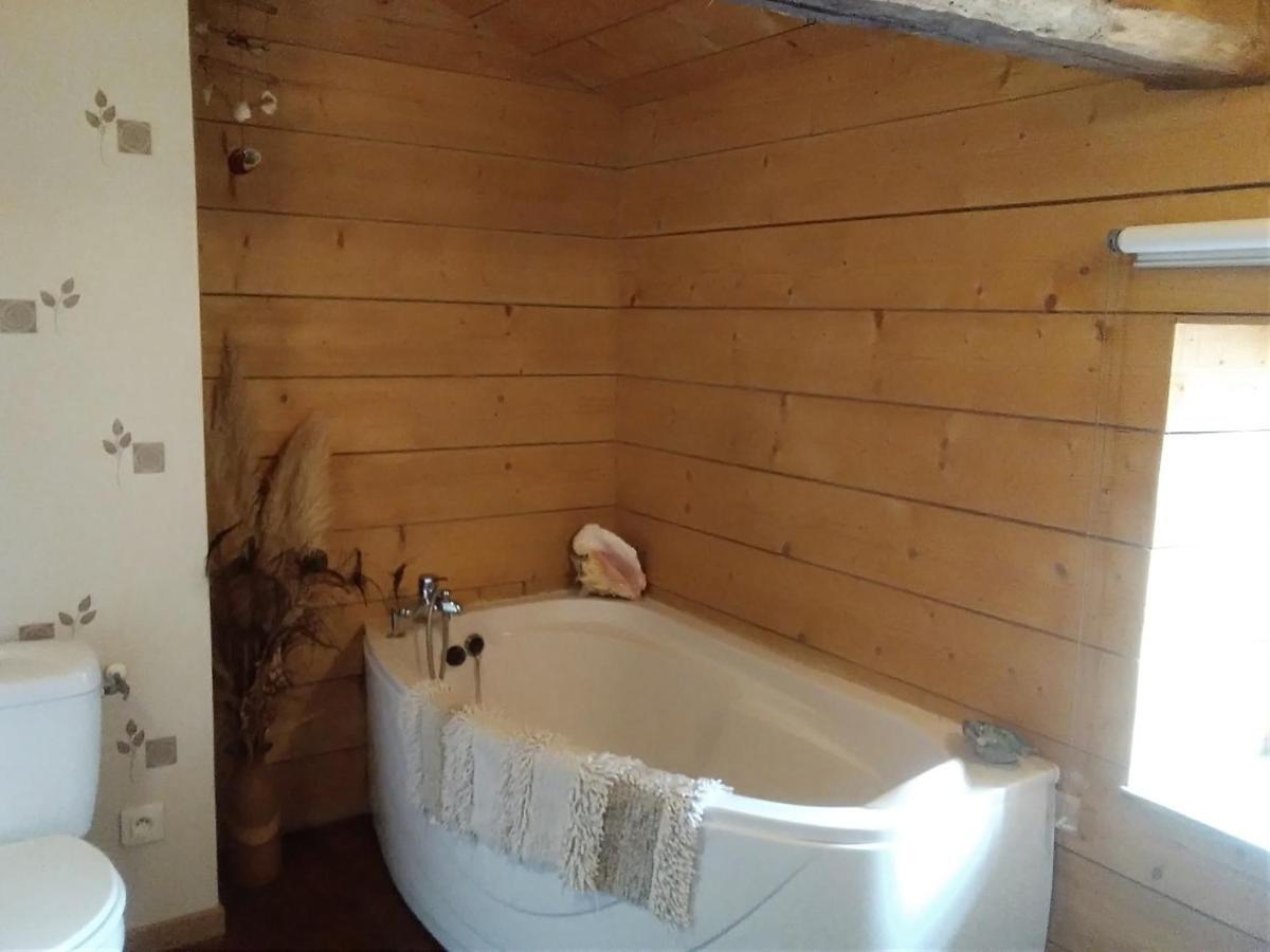 Les Tournesols Bed & Breakfast La Bernardiere Eksteriør bilde